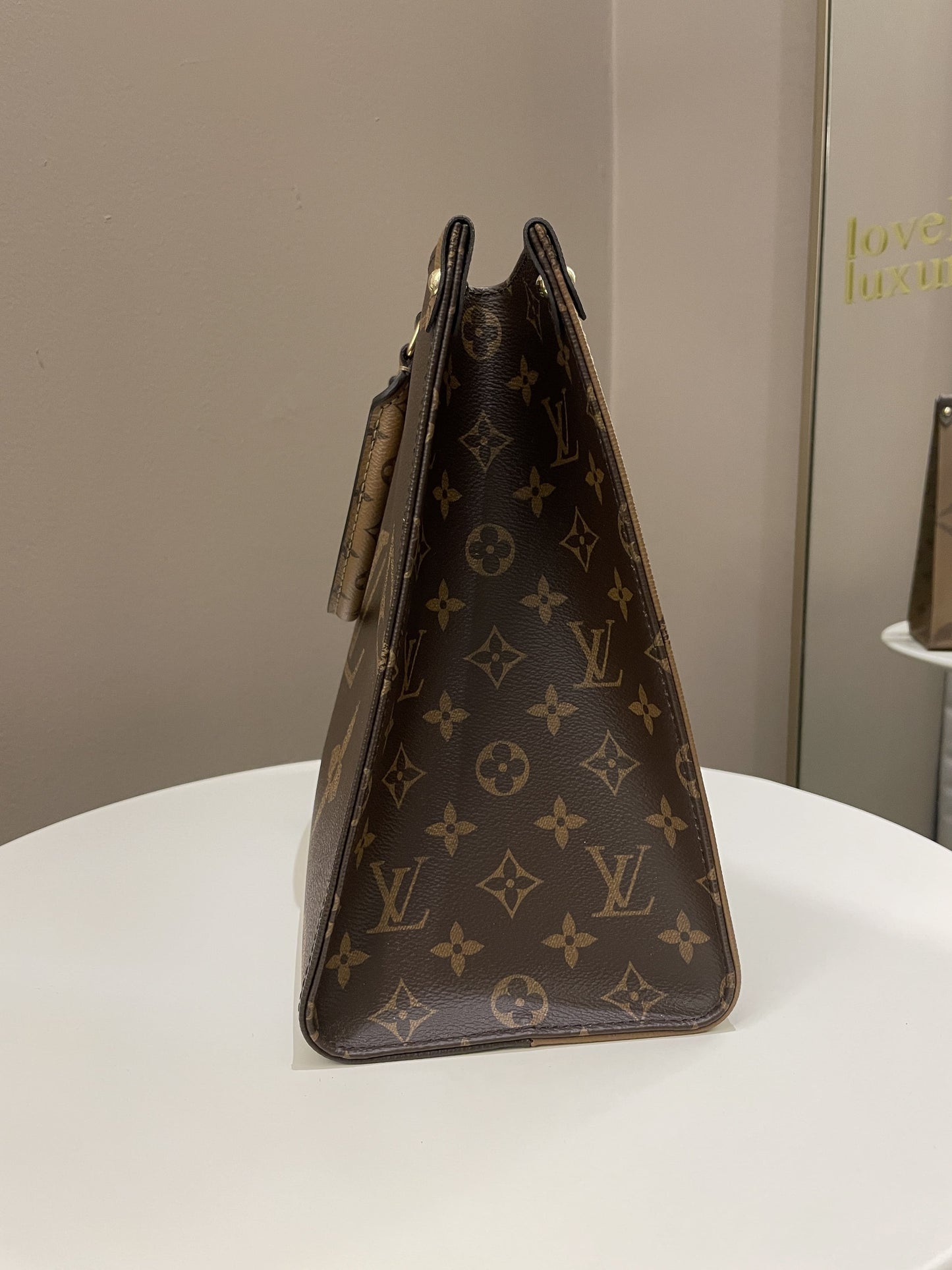 Louis Vuitton Onthego Tote MM Reversed Monogram