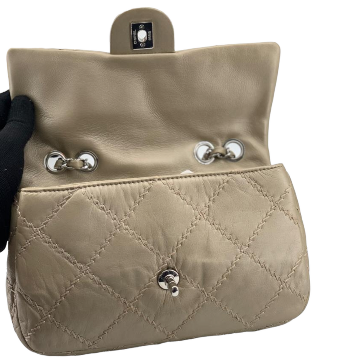Seasonal Flap Calfskin Gold SHW