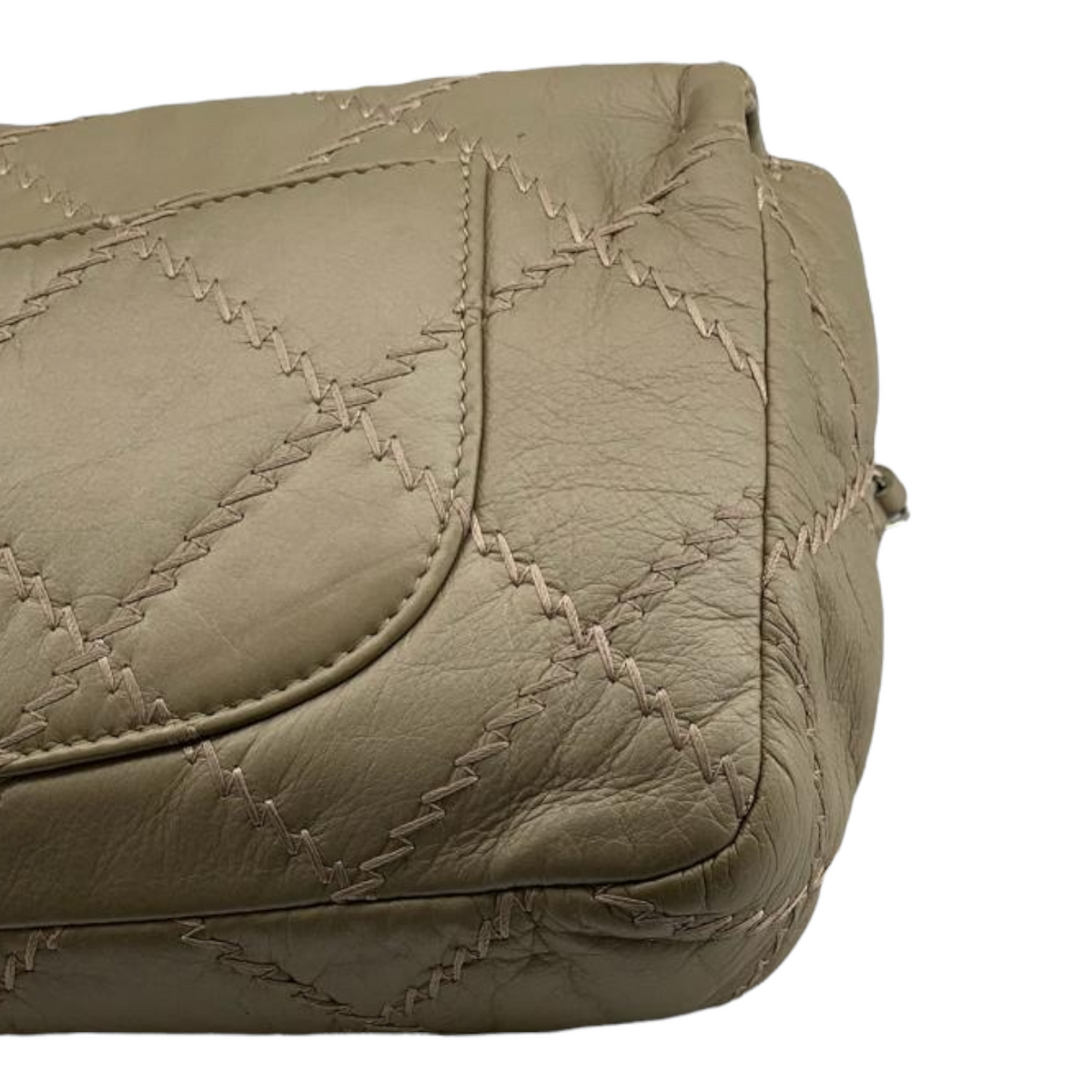 Seasonal Flap Calfskin Gold SHW