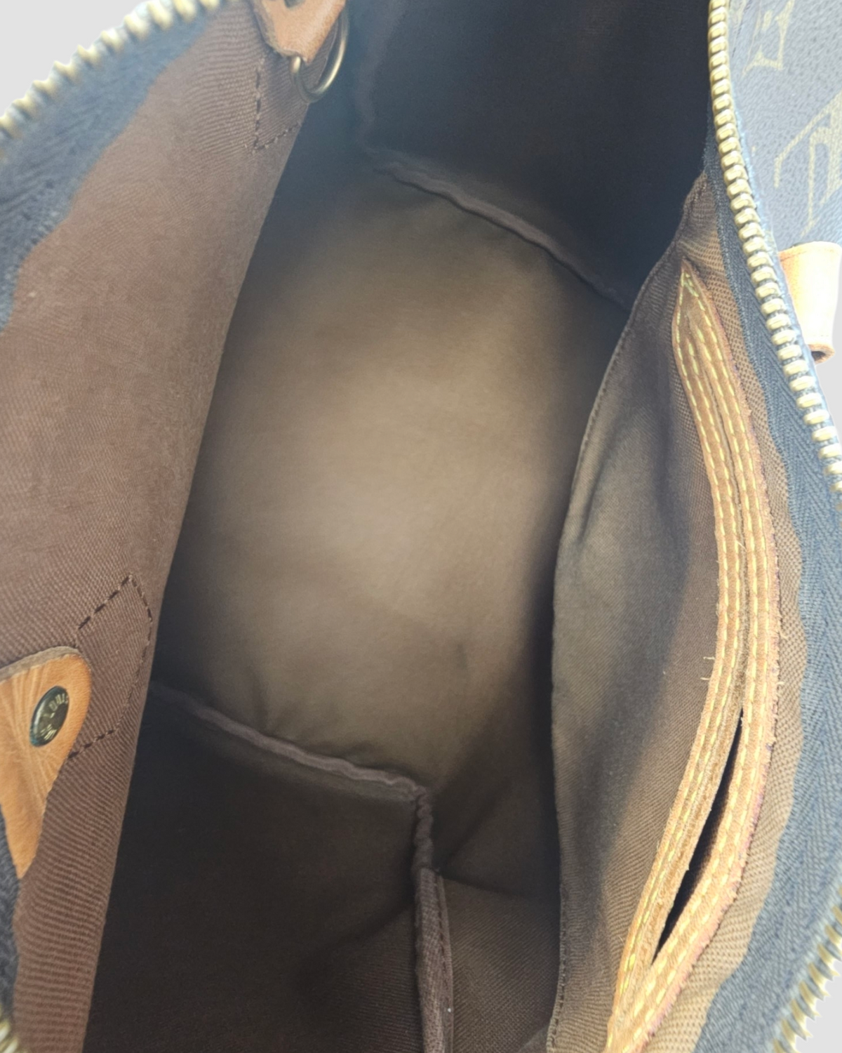 Louis Vuitton Speedy 30