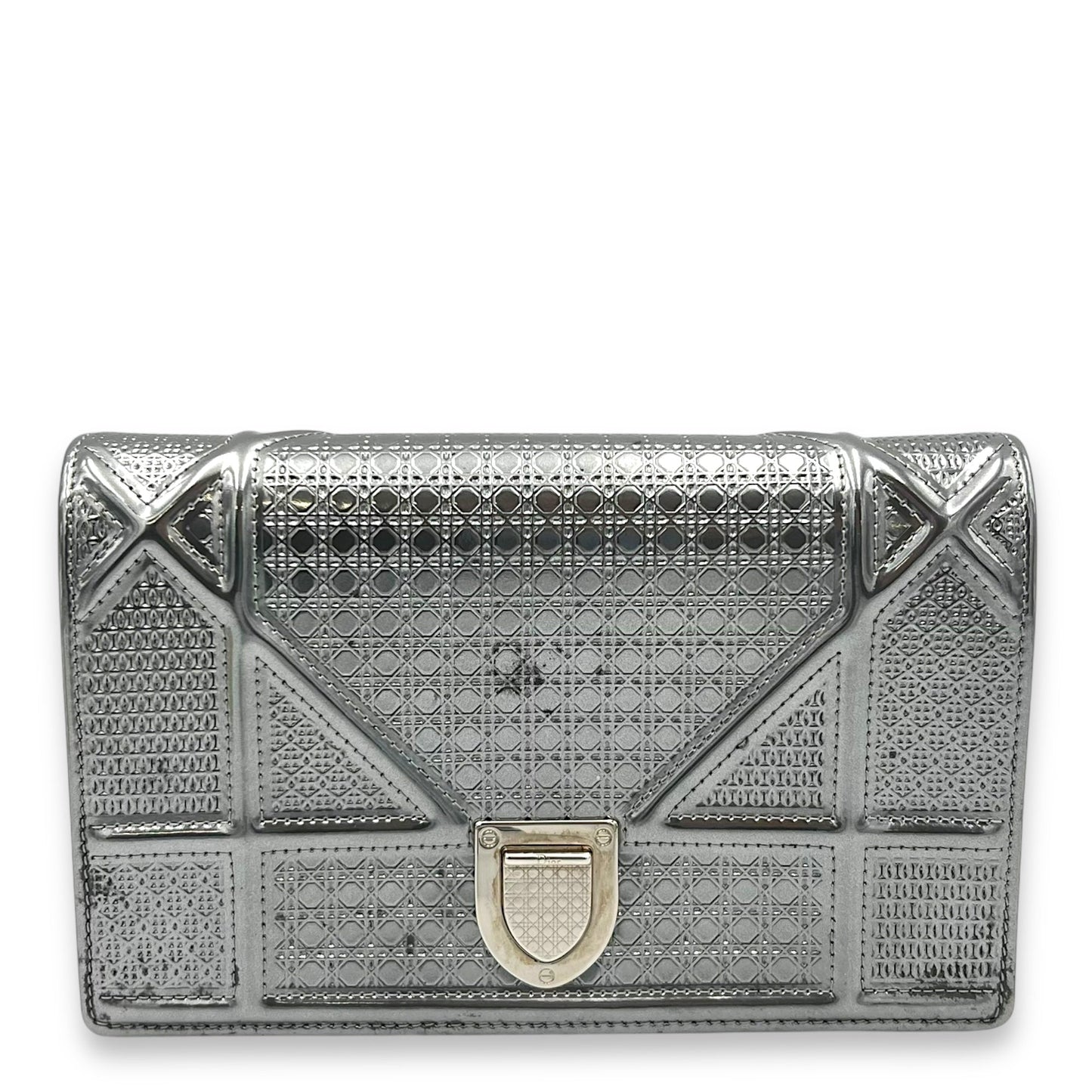 Diorama Wallet On Chain Silver in Calfskin, Silver hardware