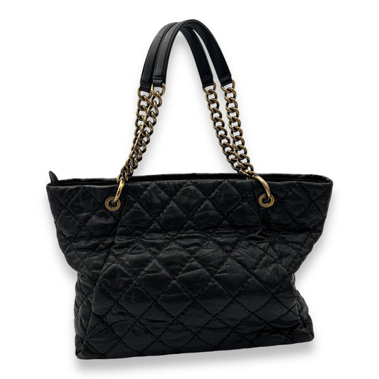 Coco Pleats Black Shoulder Bag in Caviar Leather, Gold hardware