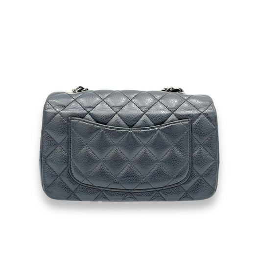 Classic Crossbody Bag Black in Caviar Leather, Silver hardware