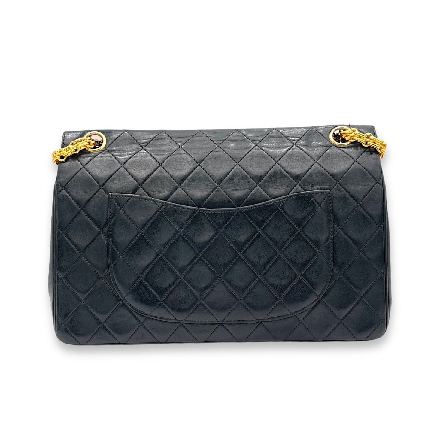Vintage Classic Flap Black Shoulder Bag in Lambskin, Gold hardware