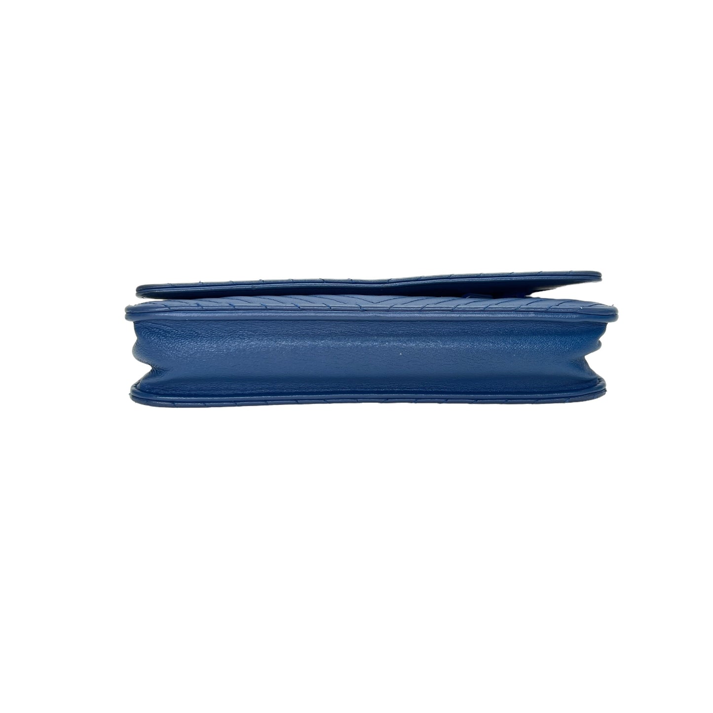 Classic Chevron Blue Wallet on Chain in Lambskin, Silver hardware