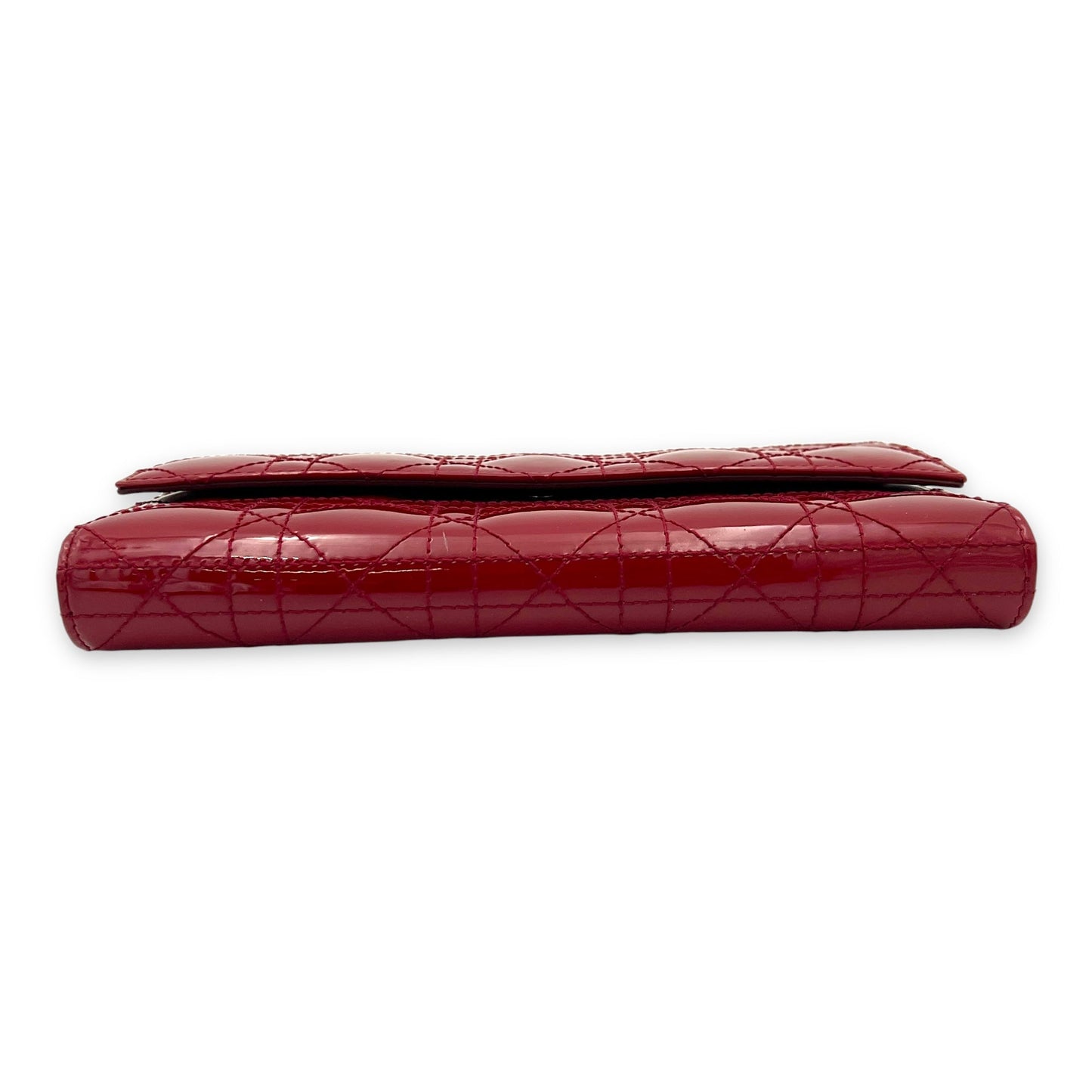 Cannage Red Wallet On Chain in Patent Leather, Silver hardware