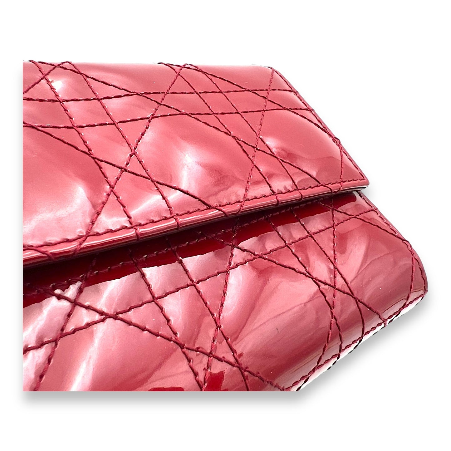 Cannage Red Wallet On Chain in Patent Leather, Silver hardware