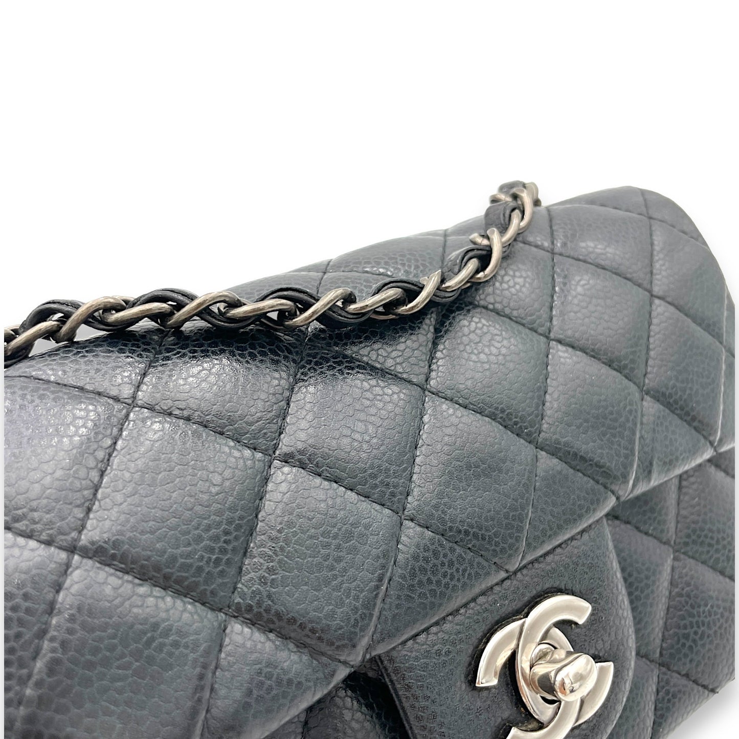 Classic Crossbody Bag Black in Caviar Leather, Silver hardware