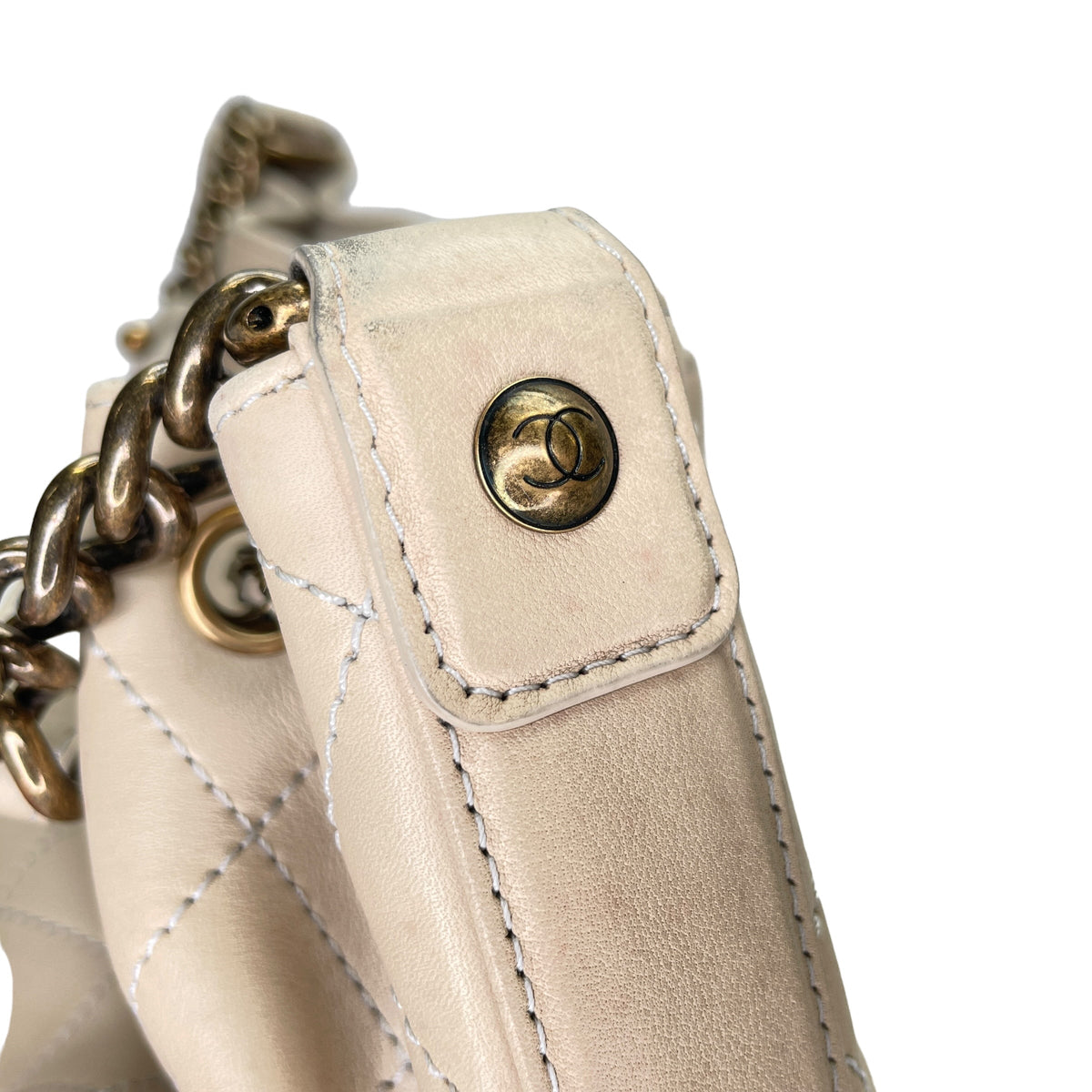 Drawstring CC White Bucket Bag in Lambskin, Gold hardware