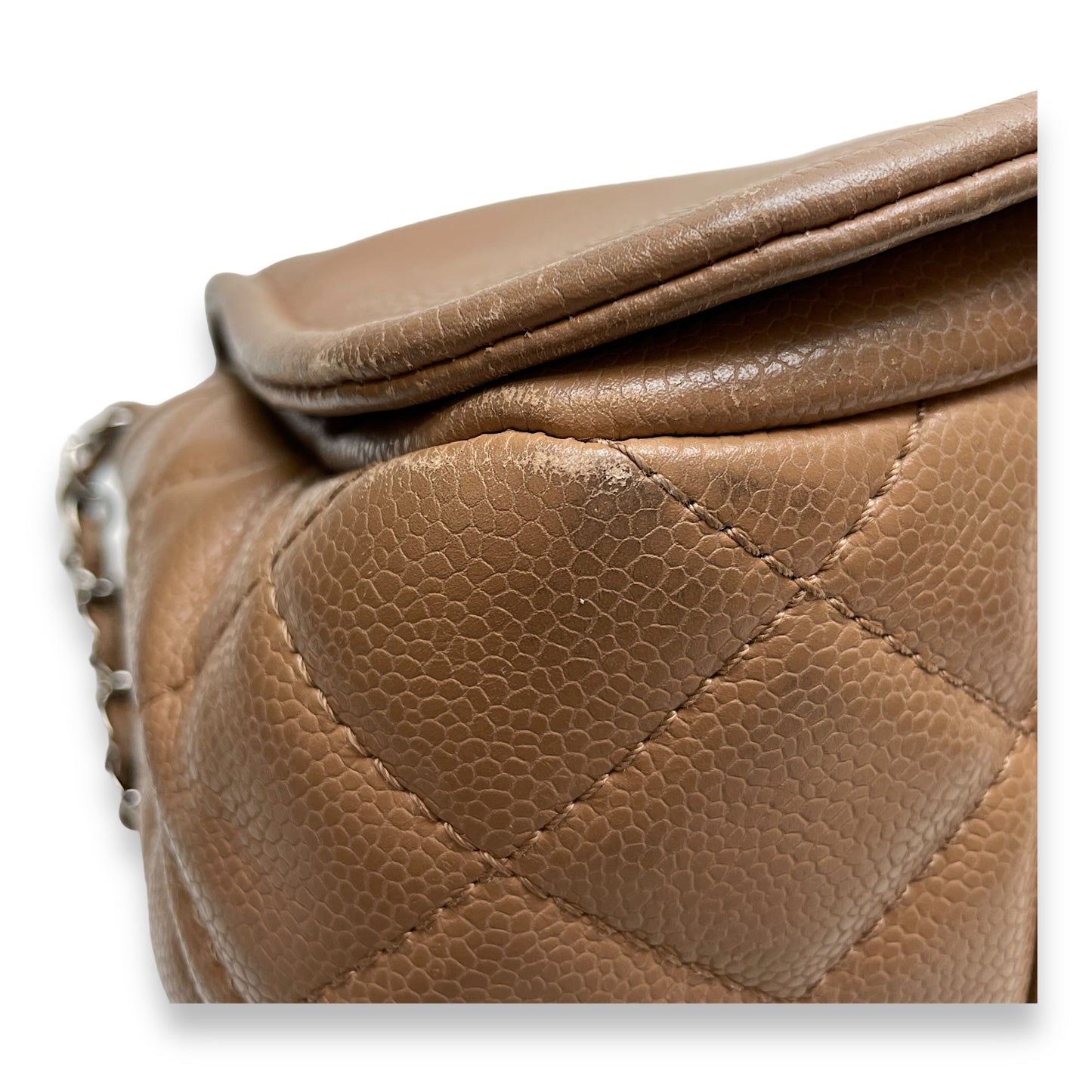 Timeless CC Shoulder Bag Beige in Caviar Leather, Silver hardware