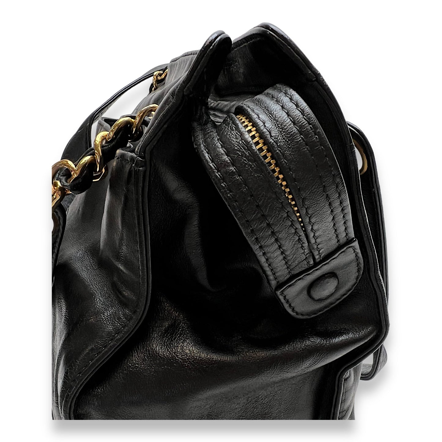 CC  Black Shoulder Bag in Calfskin, Gold hardware