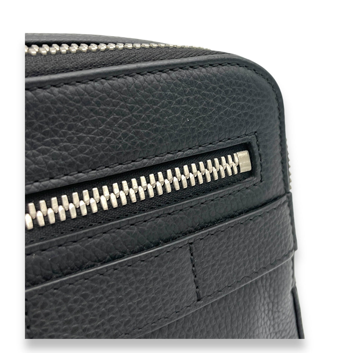 Safari Black Messenger in Calfskin, Silver hardware
