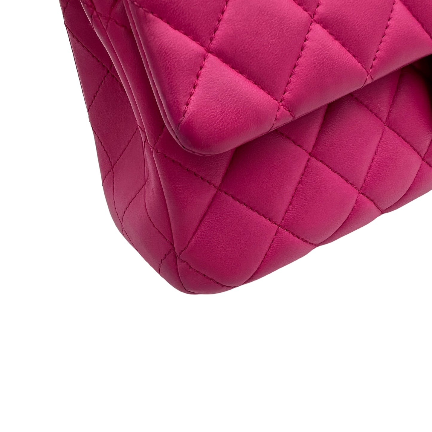 Classic Medium Fuschia Hot Pink Shoulder Bag in Lambskin, Gold hardware
