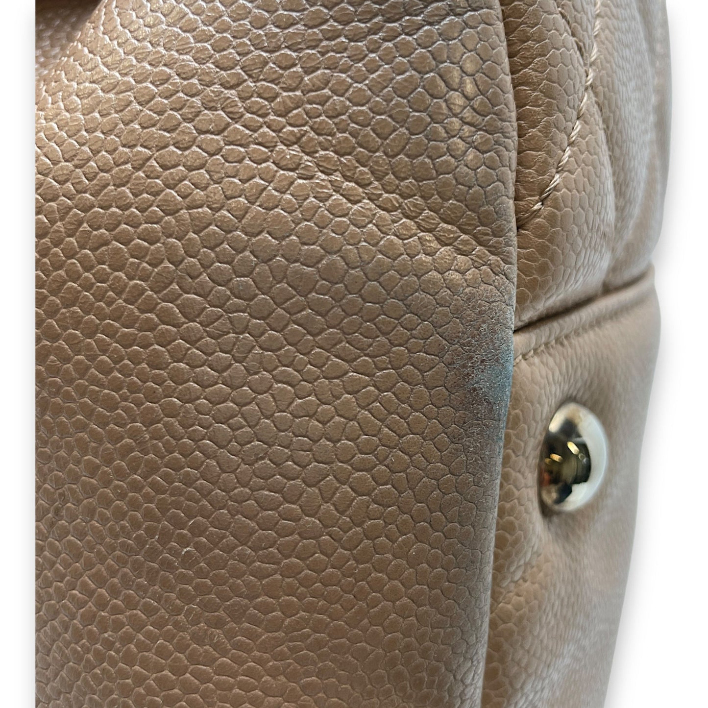 Timeless CC Shoulder Bag Beige in Caviar Leather, Silver hardware