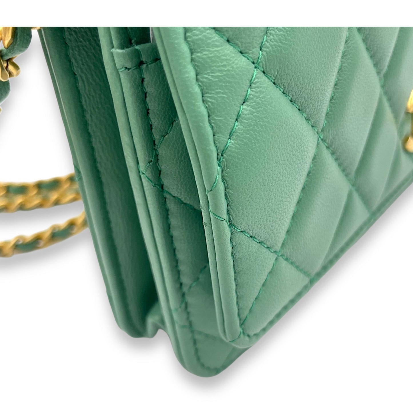 Pearl Crush Crossbody Bag Green in Lambskin, Gold hardware