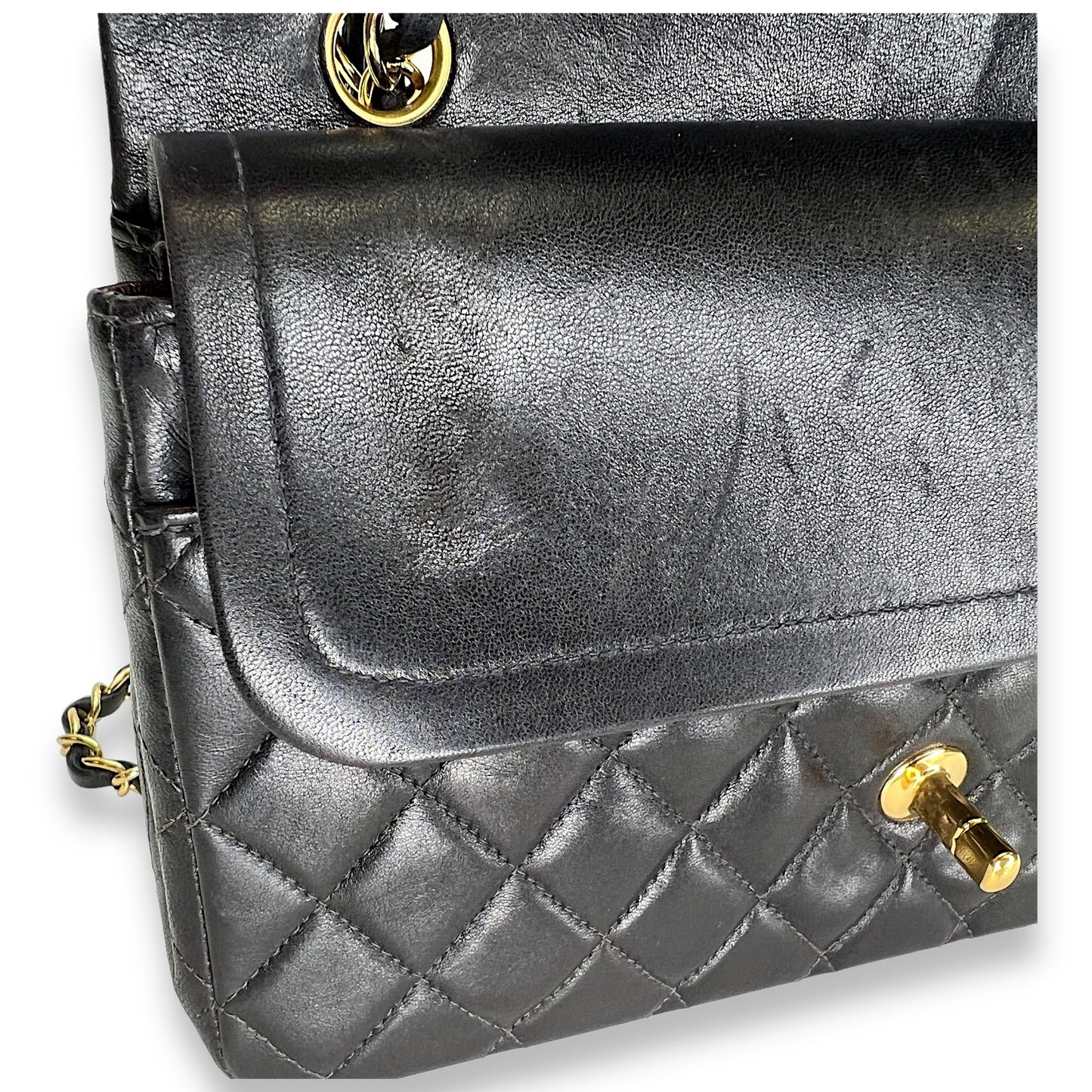 Flap Medium Black Shoulder Bag in Lambskin, Gold hardware