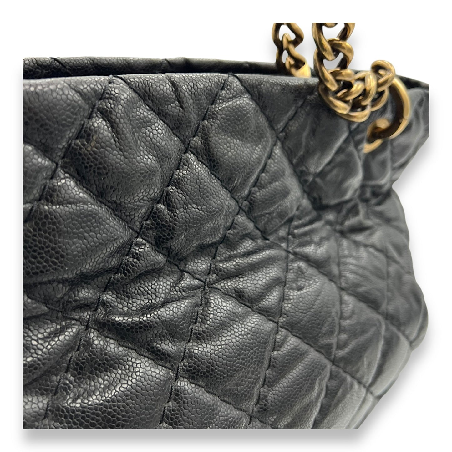 Coco Pleats Black Shoulder Bag in Caviar Leather, Gold hardware