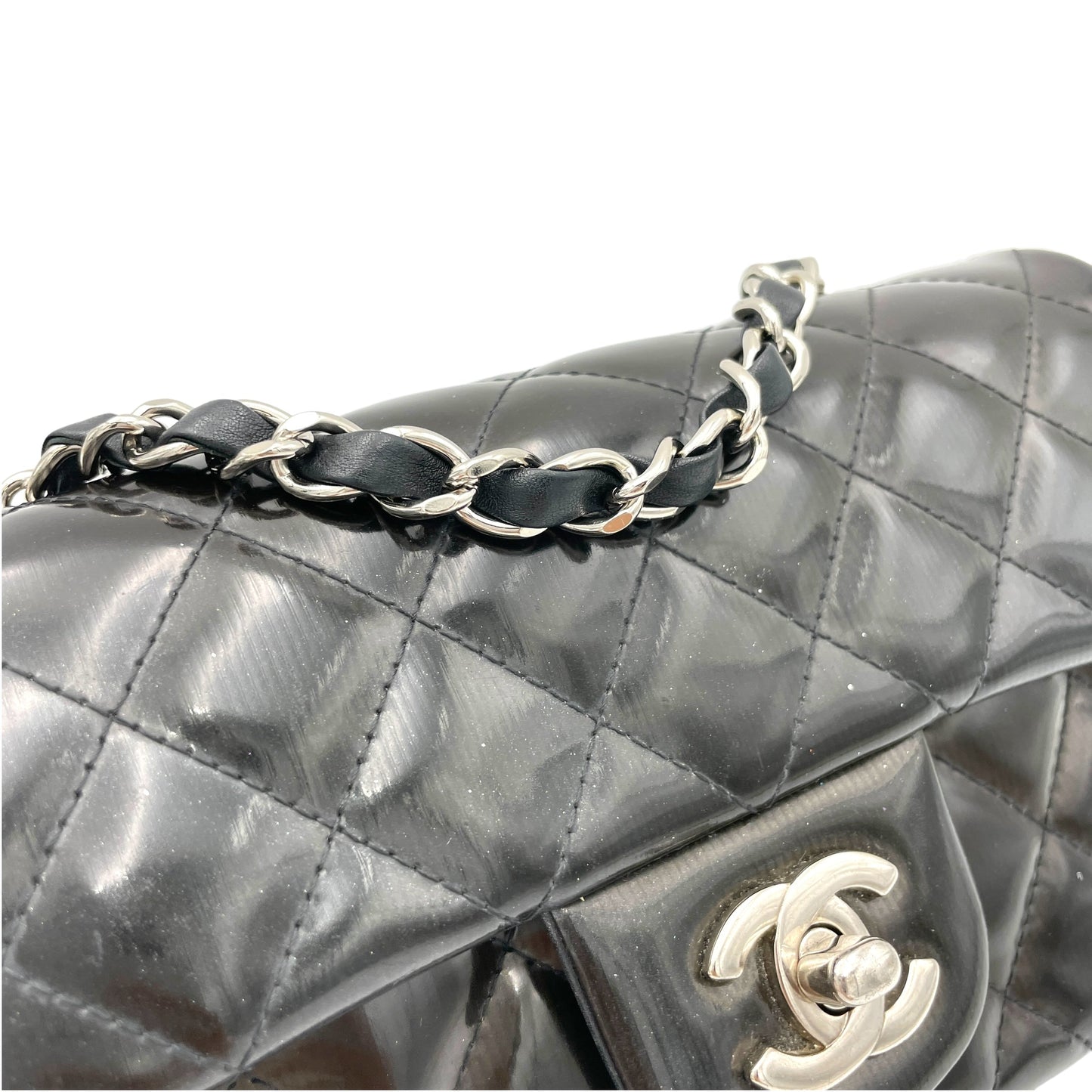 Classic Flap Gradient Black Crossbody Bag in Patent Leather, Silver hardware