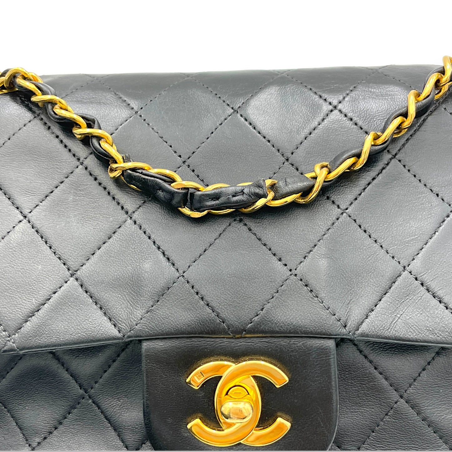 Classic Black Crossbody Bag in Lambskin, Gold hardware