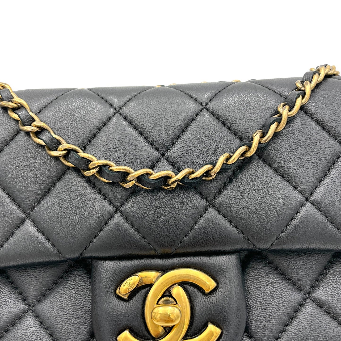 Classic Black Crossbody Bag in Lambskin, Gold hardware