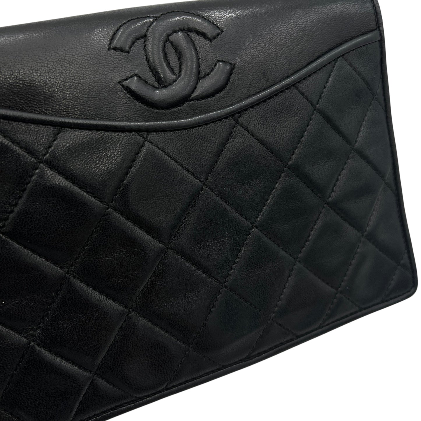 Vintage Shoulder Bag Black in Lambskin, Gold hardware