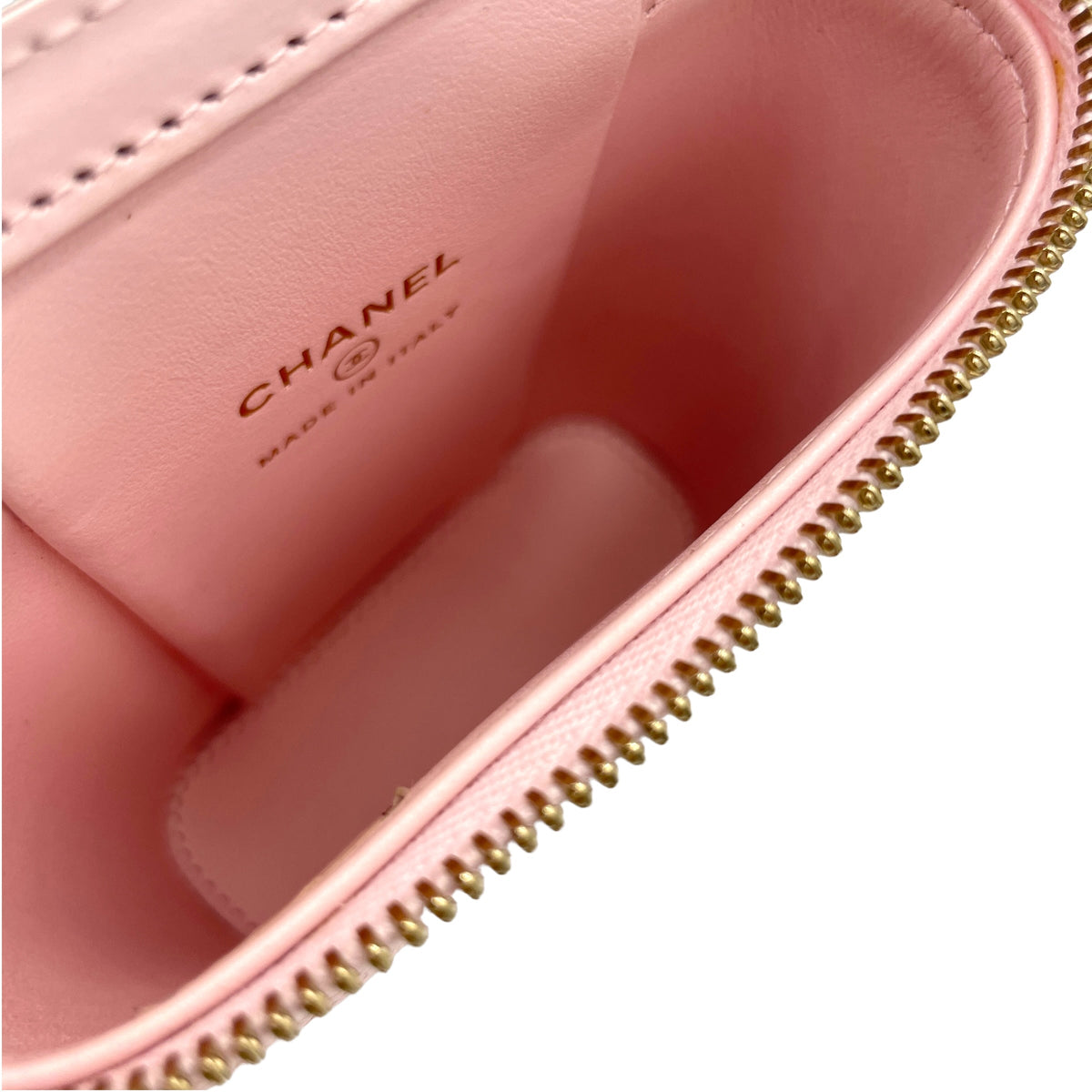 Classic Pink Vanity Bag in Caviar Leather, Gold hardware