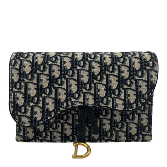 Saddle Wallet On Chain Blue in Jacquard, Gold hardware