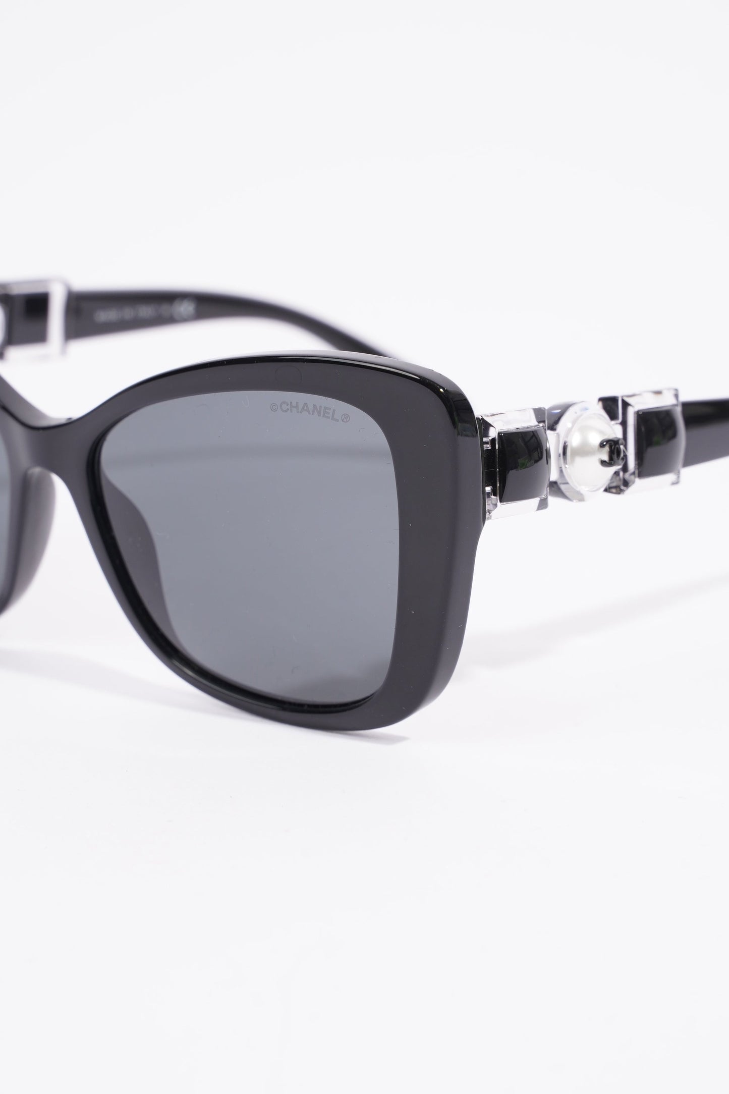 Chanel Glass Pearl Sunglasses Black Acetate 55m 16mm