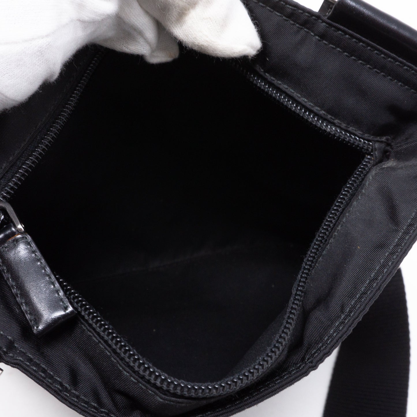 Vela Small Crossbody Black Nylon