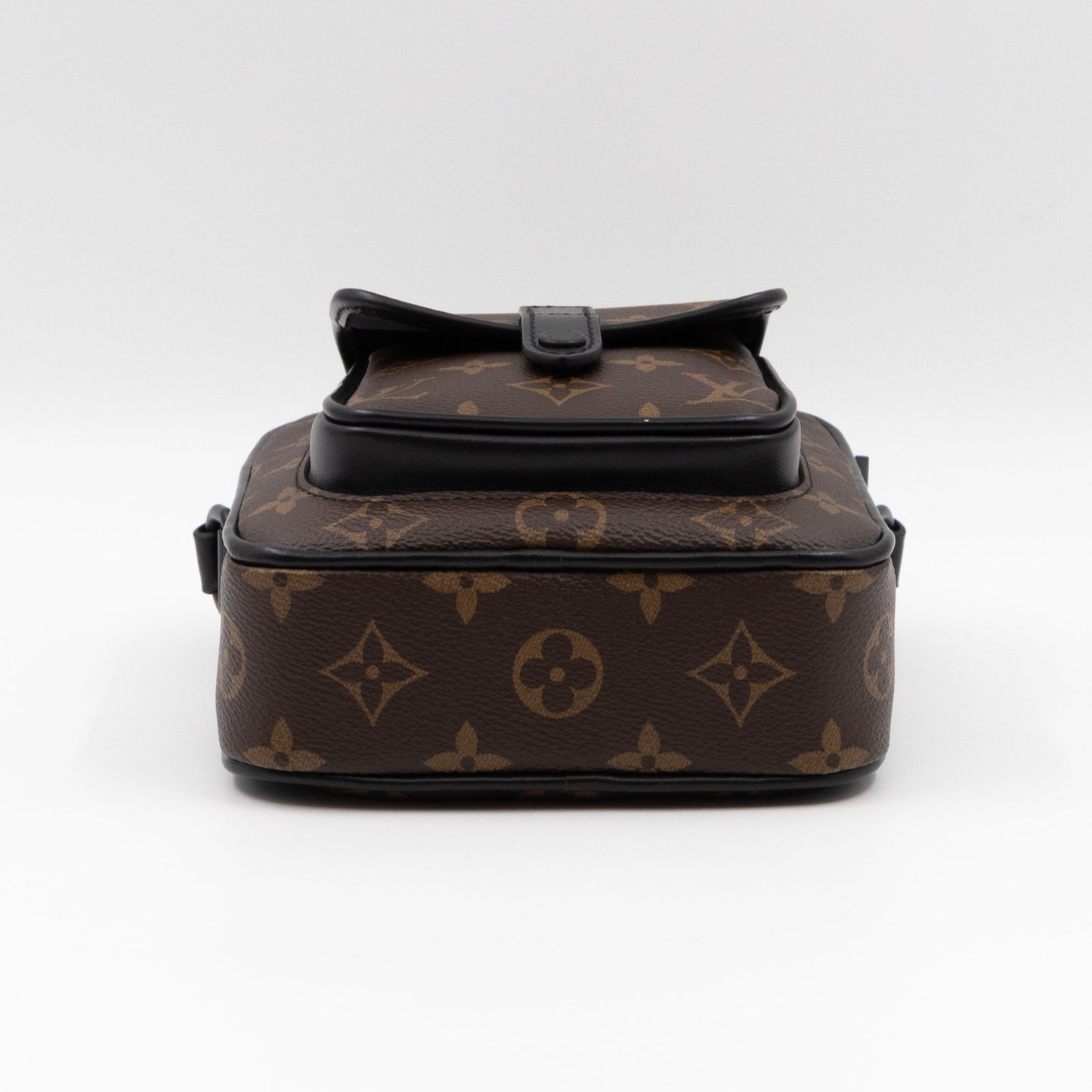 Christopher Wearable Wallet Monogram Black