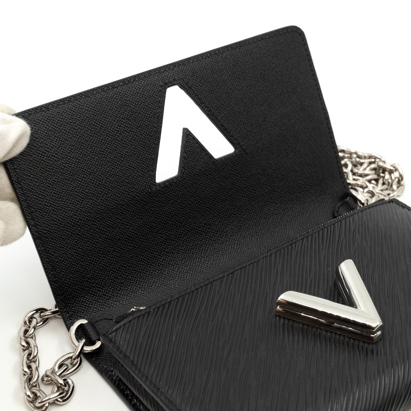 Twist Chain Wallet Epi Leather Black