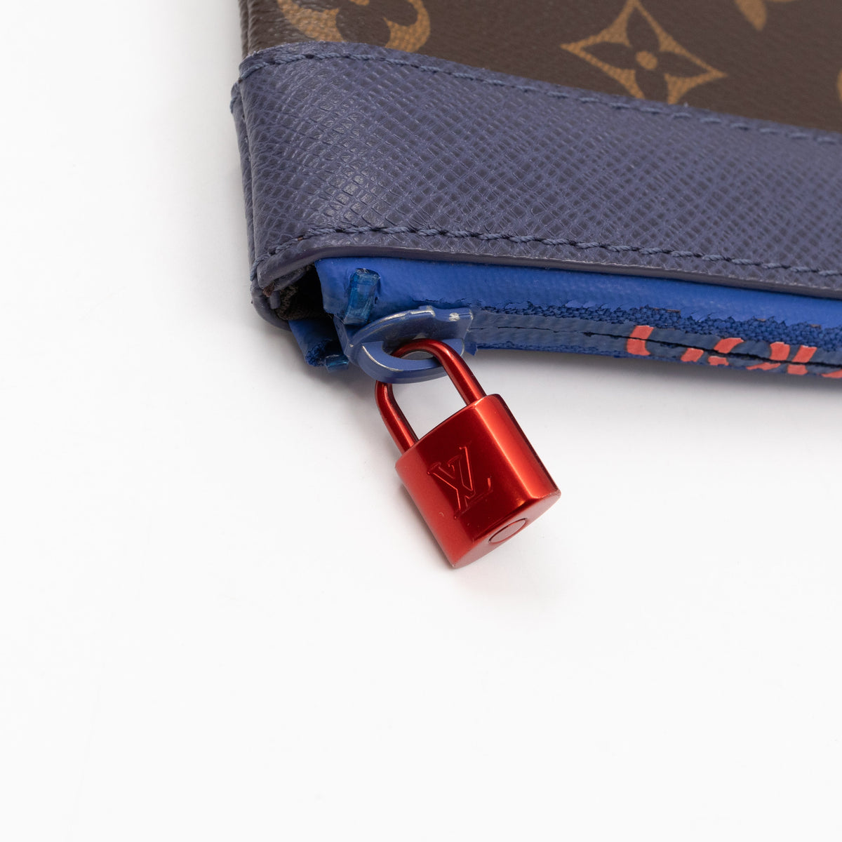 Apollo Pochette GM Split Line Monogram