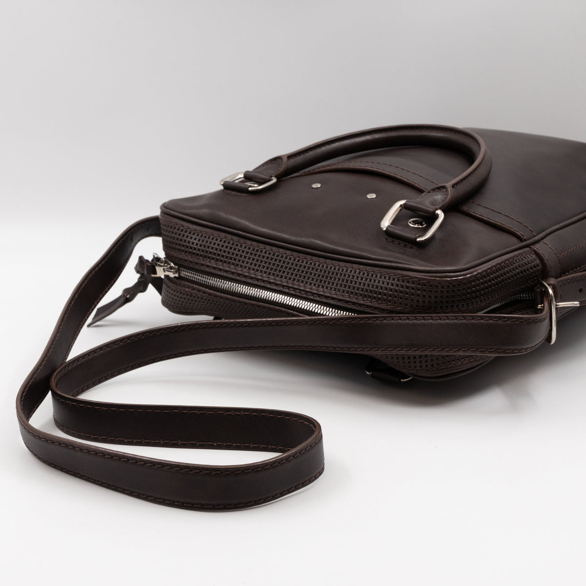 Bequia Porte Document Vertical Brown Leather