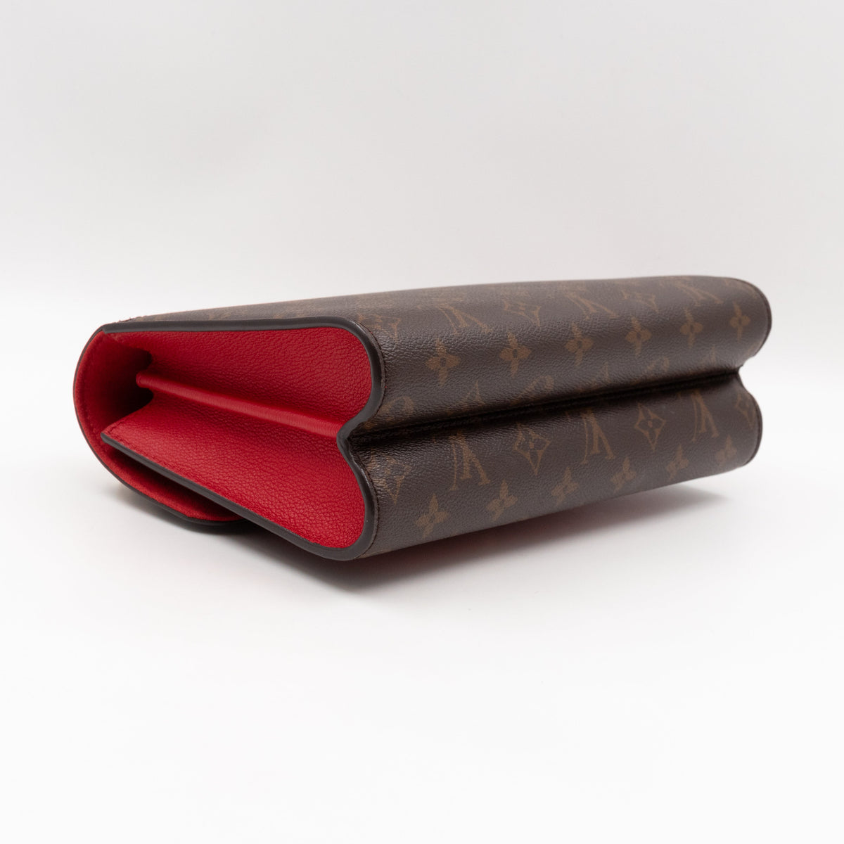 Victoire Monogram Red