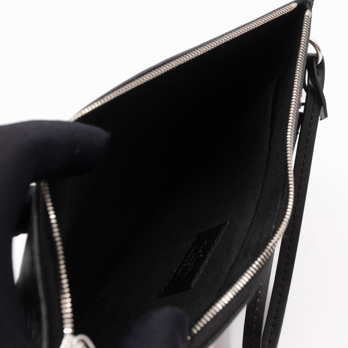 Neverfull Pochette Black Epi Leather