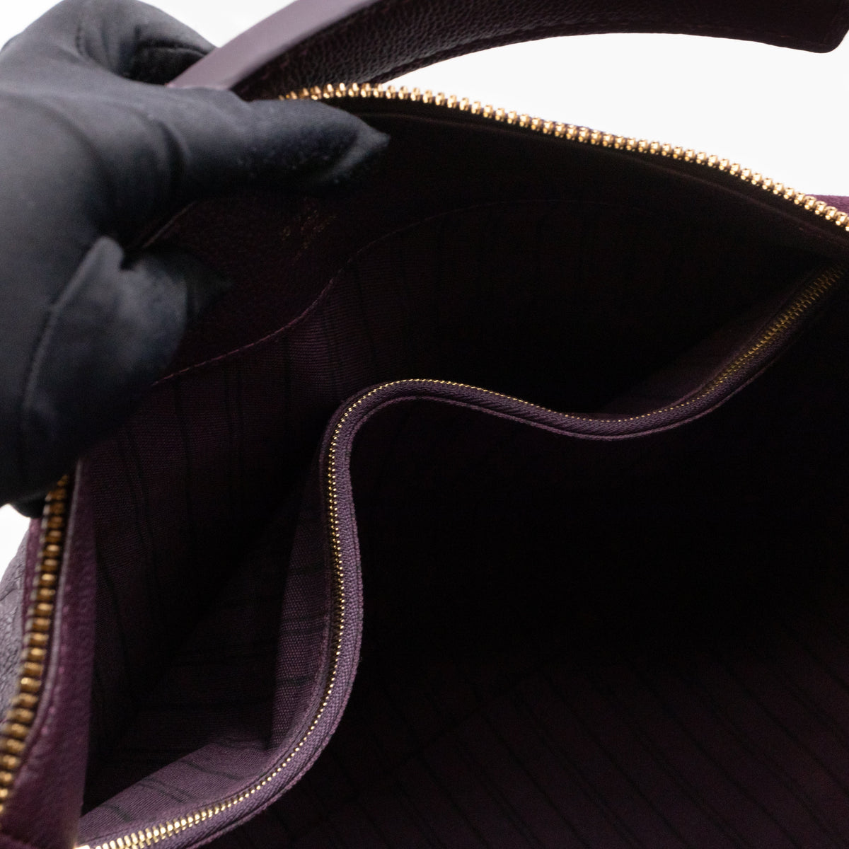 Audacieuse MM Aubergine Monogram Empreinte