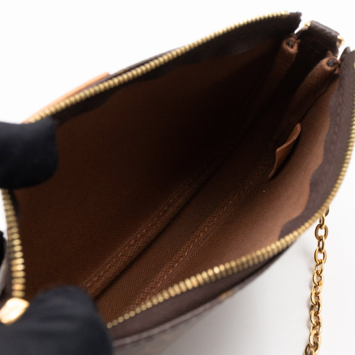 Pochette Monogram