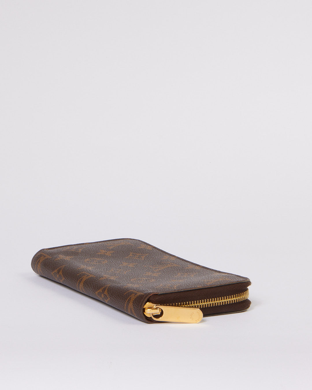 Louis Vuitton Monogram Canvas Zippy Wallet