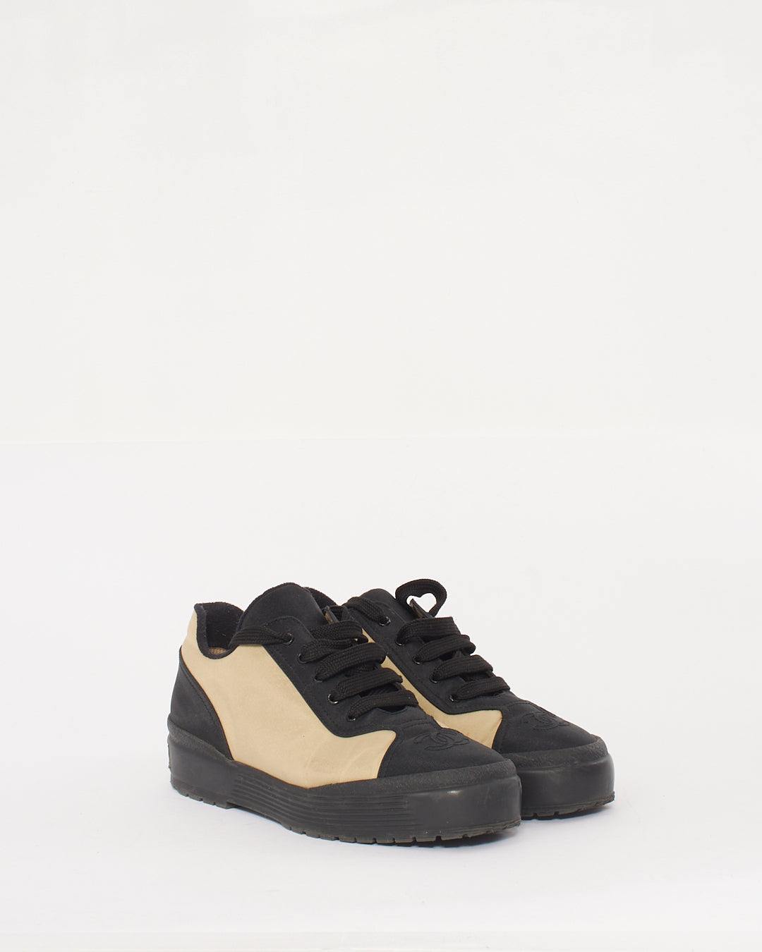 Chanel Beige and Black Nylon Low Top Sneakers With CC Logo - 37