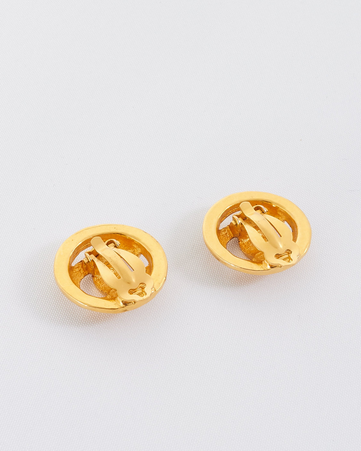 Chanel Vintage Gold CC Clip On Earrings