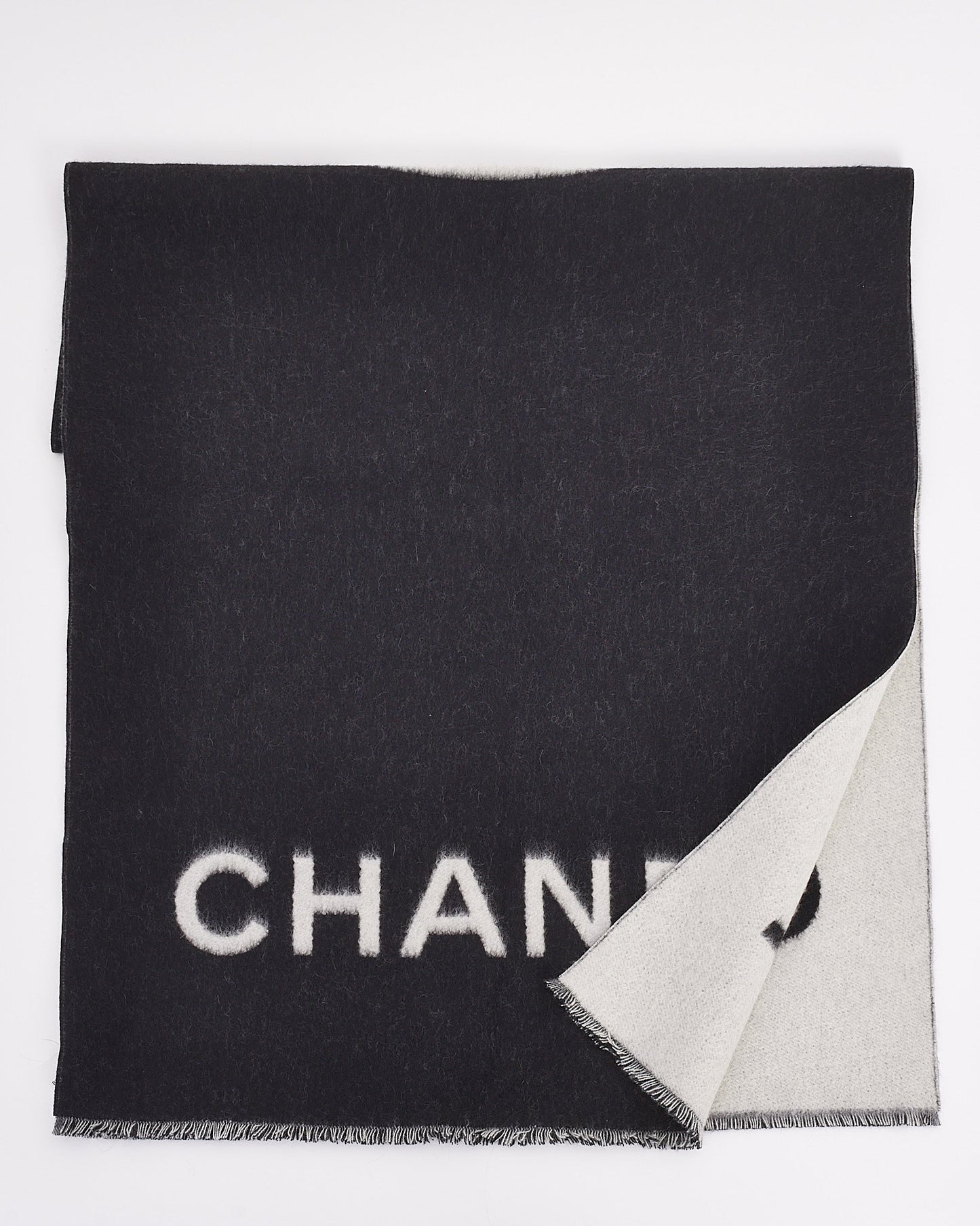 Chanel Black/White Wool CC Interlocking Scarf
