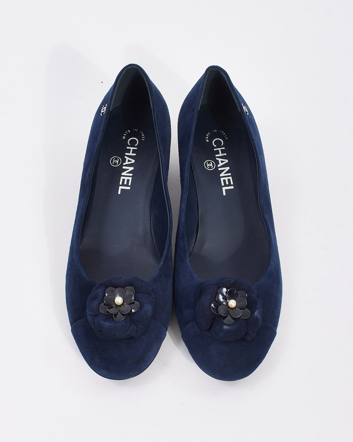 Chanel Navy Suede Camellia Flower Block Heel Pumps - 40