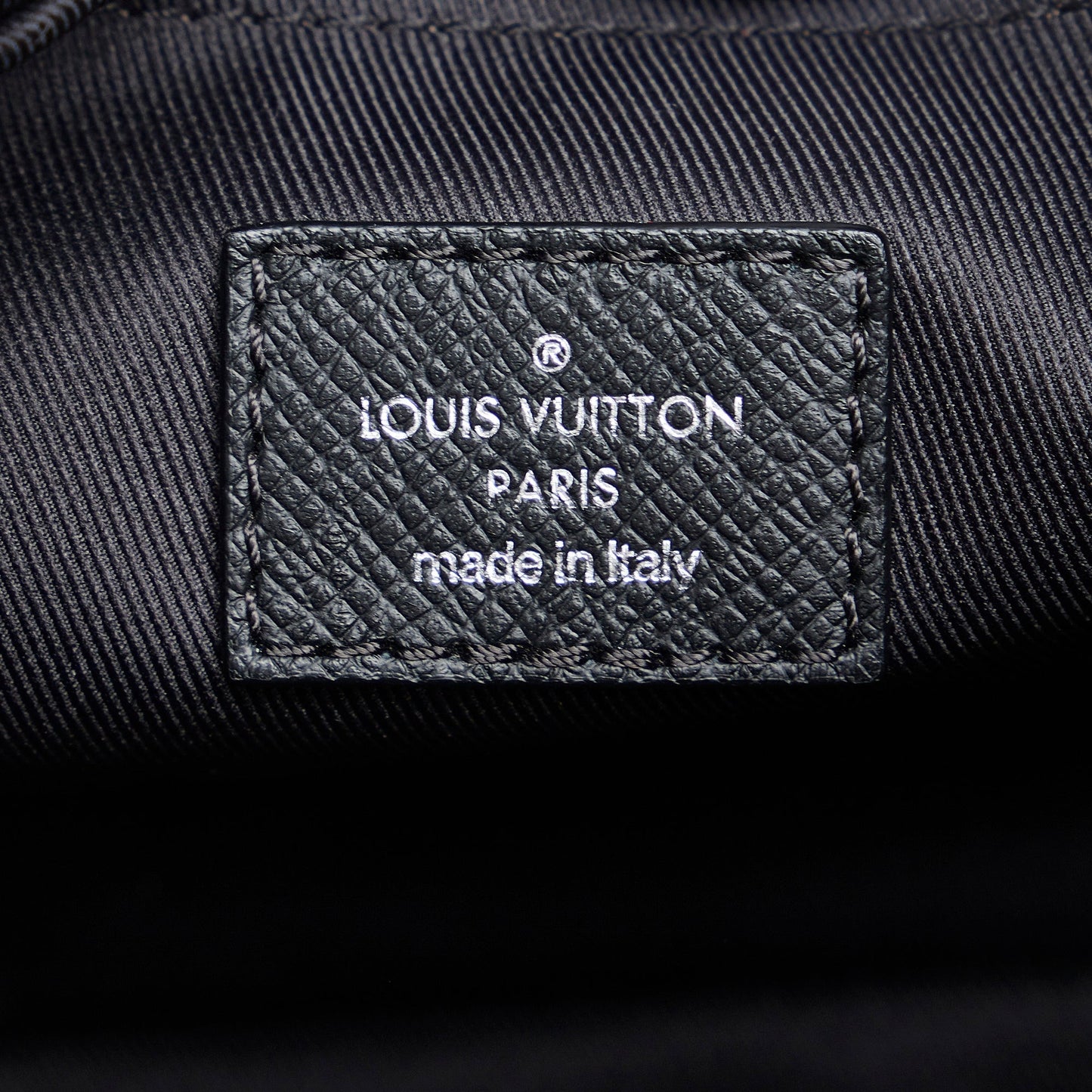 LOUIS VUITTON Taiga Outdoor Messenger Crossbody Bag