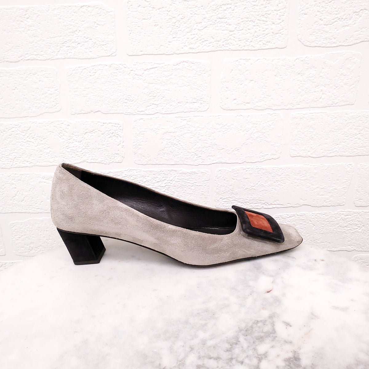 ROGER VIVER GREY SUEDE KITTEN HEELS - SIZE 39