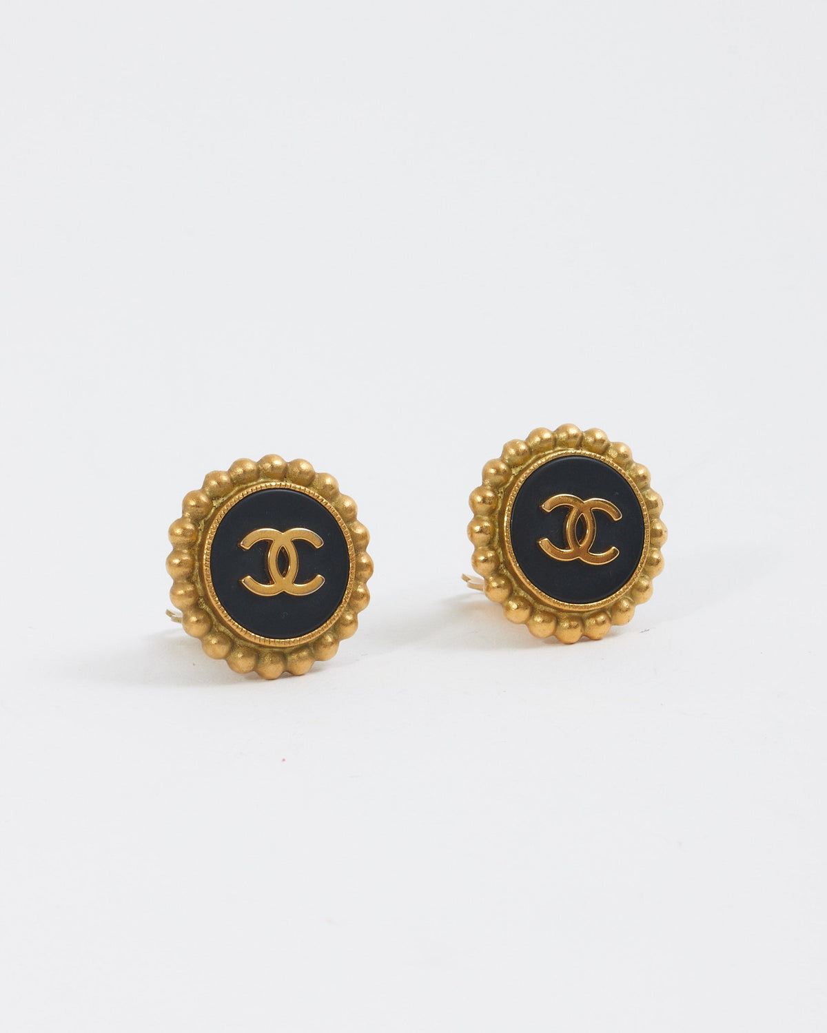 Chanel Vintage Gold CC Logo Medallion Clip On Earrings