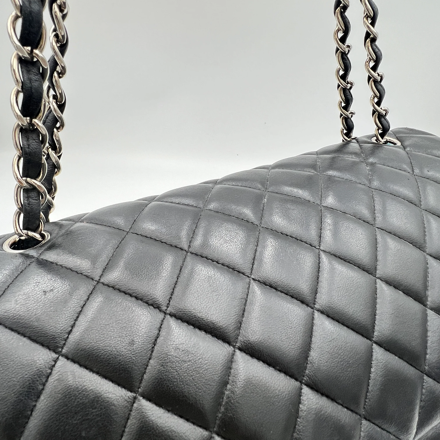 Classic Flap Maxi Black Shoulder Bag in Lambskin, Silver hardware