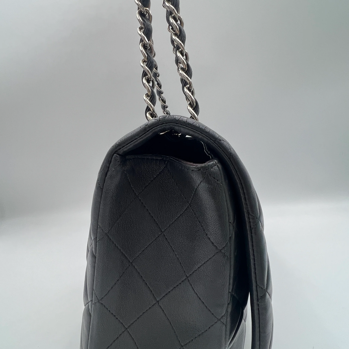Classic Flap Maxi Black Shoulder Bag in Lambskin, Silver hardware