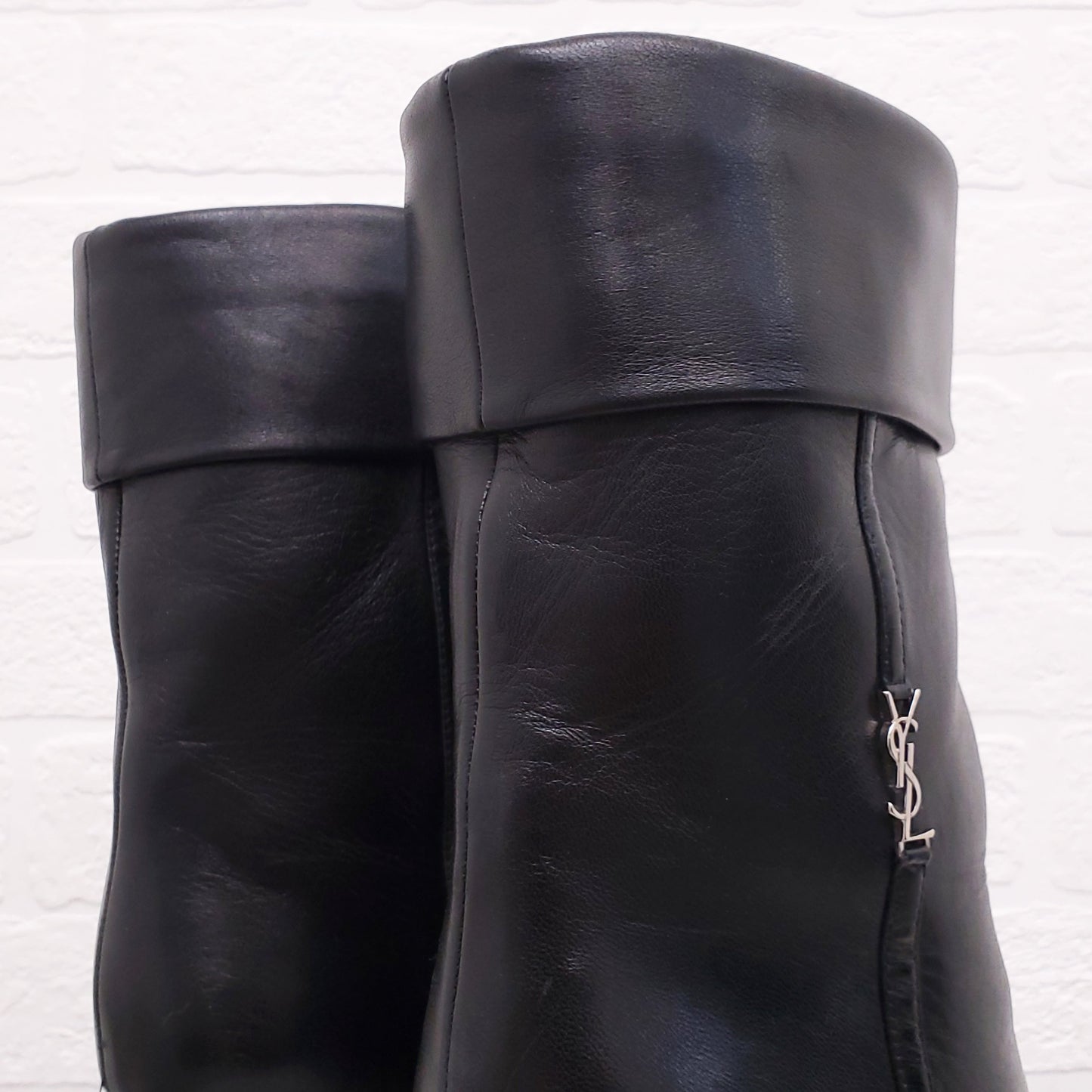 SAINT LAURENT BLACK LEATHER 'NIKI POINTED TOE' BOOTS - SIZE 38.5
