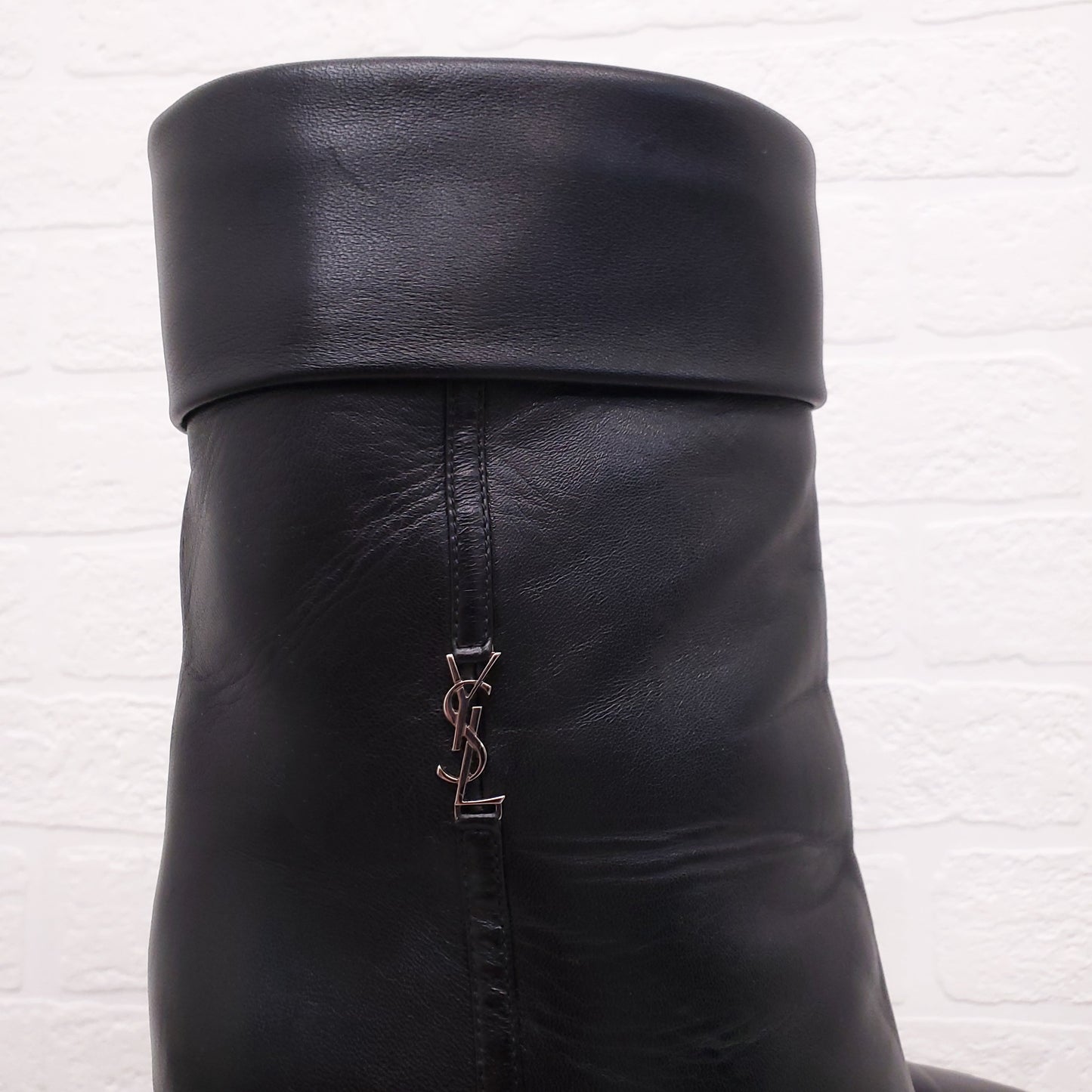 SAINT LAURENT BLACK LEATHER 'NIKI POINTED TOE' BOOTS - SIZE 38.5