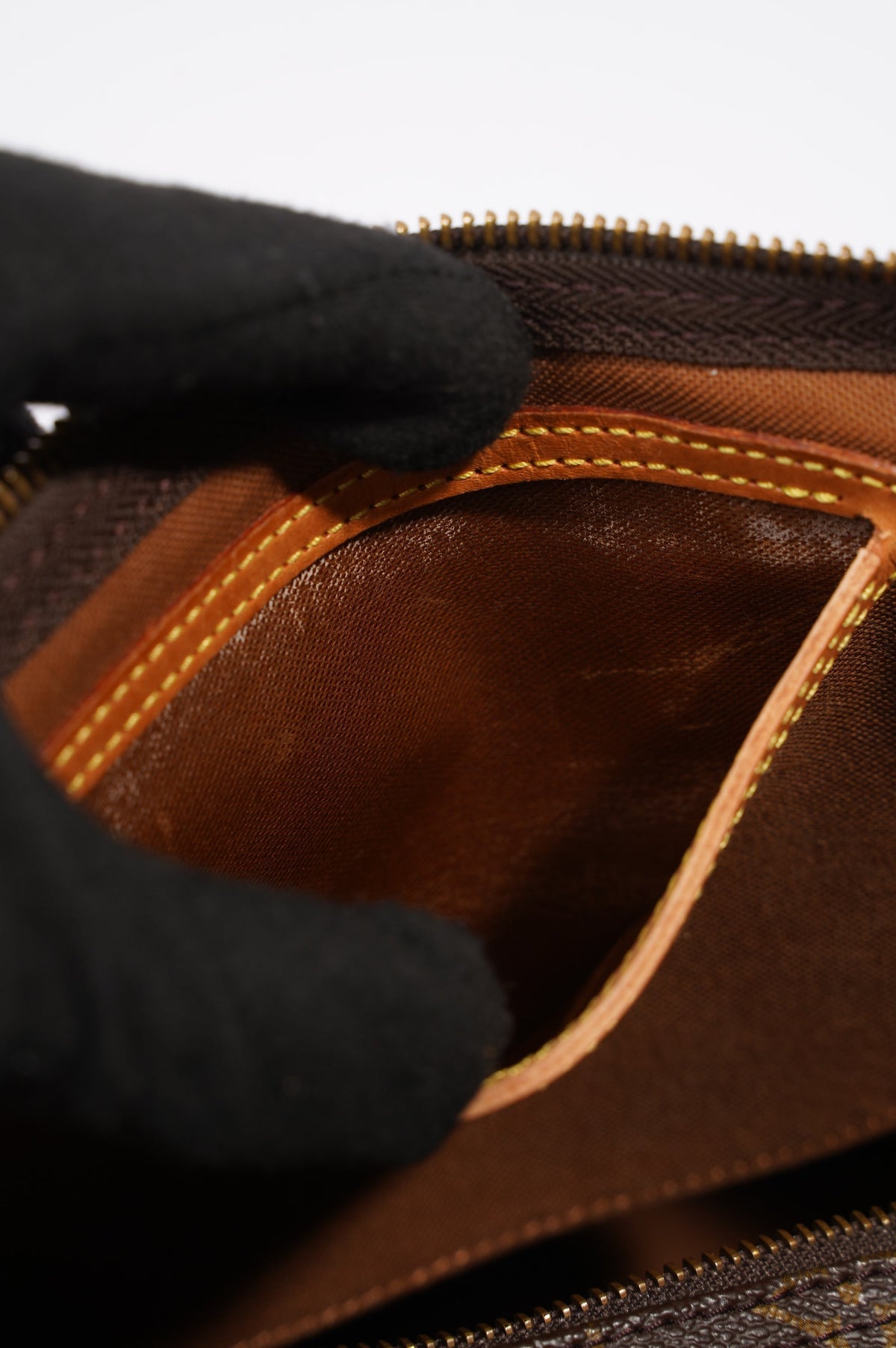 Louis Vuitton Speedy Monogram Canvas 35